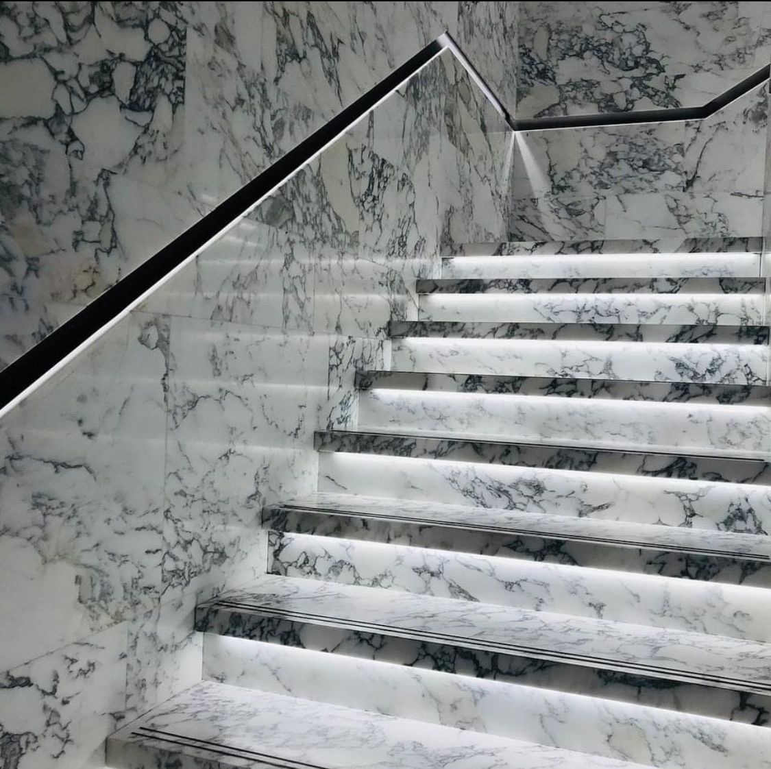 Guaranteed professional tiling work London